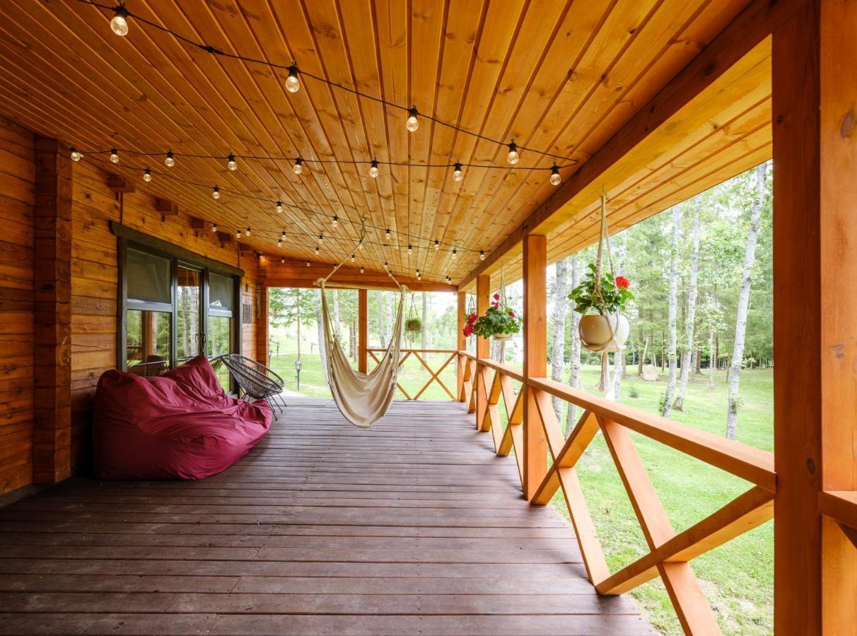 5 Stories Guest House Inkartai Exterior photo