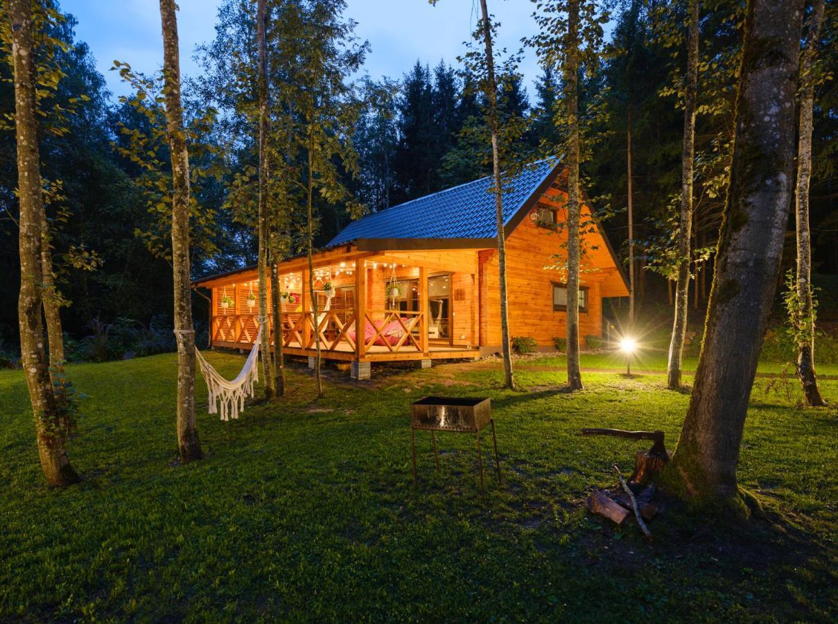 5 Stories Guest House Inkartai Exterior photo